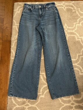 Bluenotes Wide-Leg Jeans in Medium Blue Wash